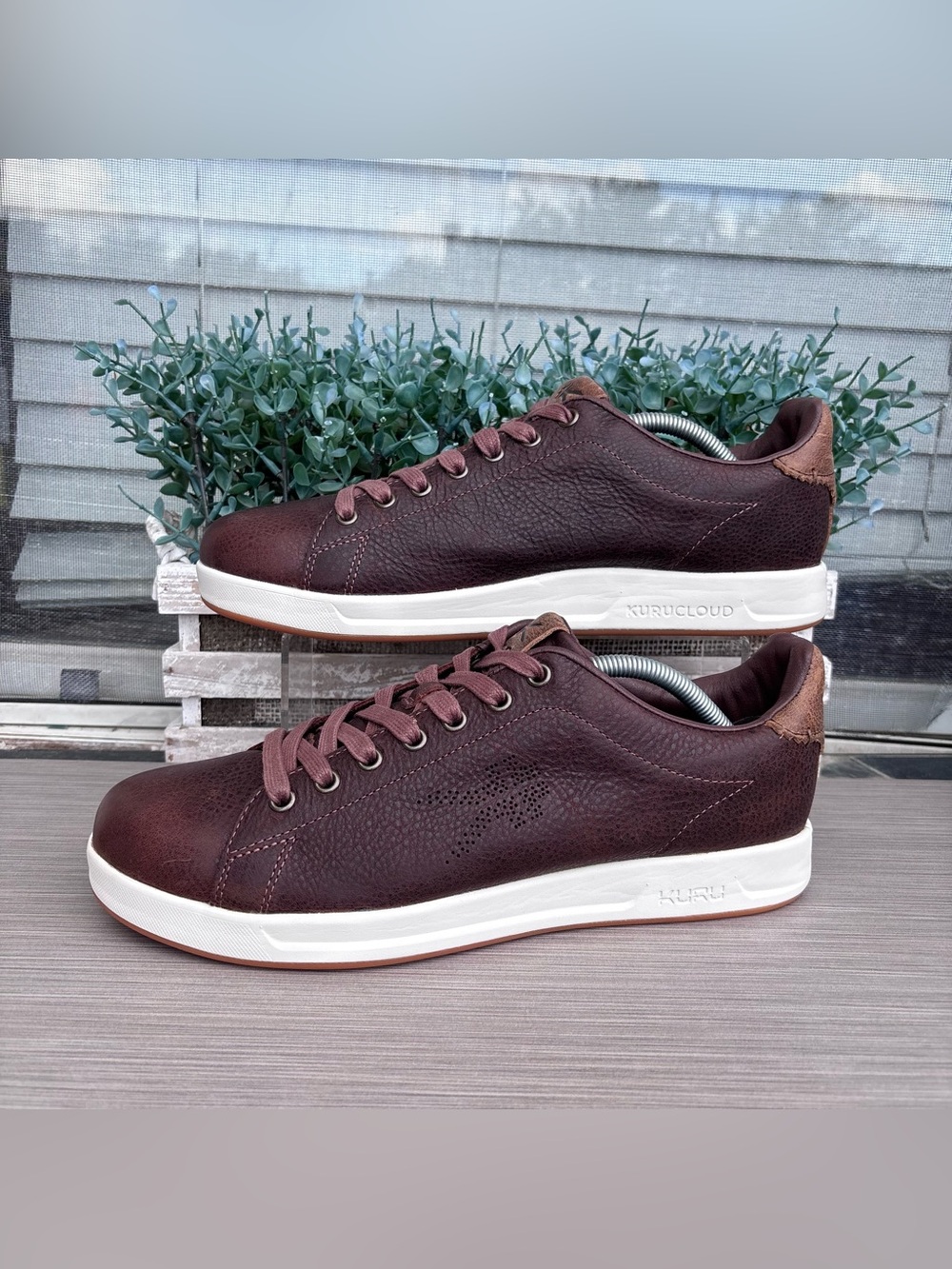 Kuru Men's Roam Brown Leather Classic Court Sneakers